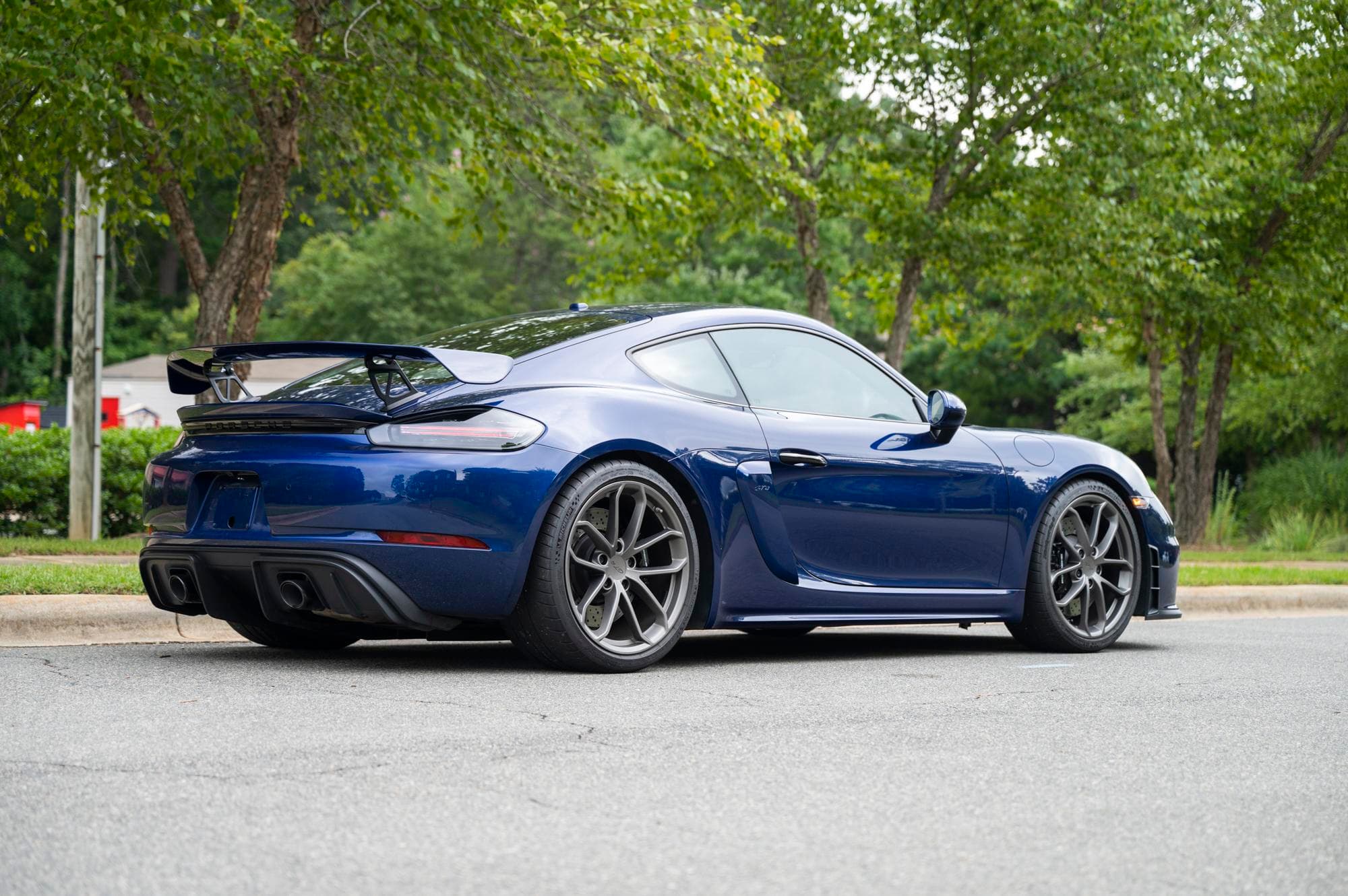 2021 Porsche GT4