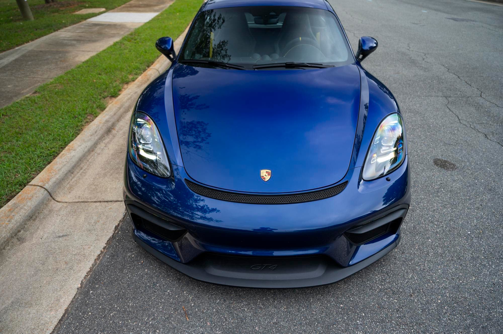 2021 Porsche GT4
