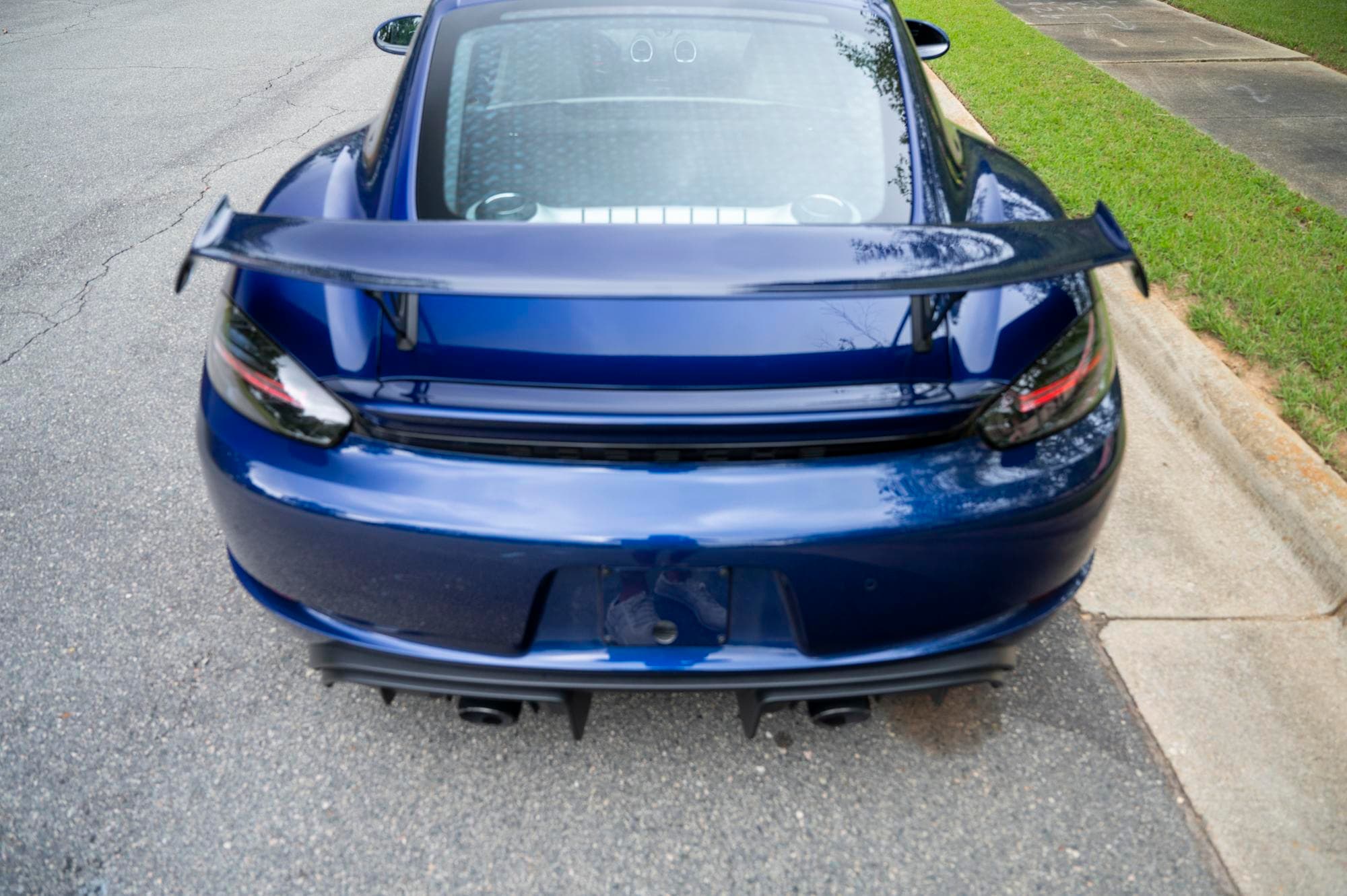2021 Porsche GT4