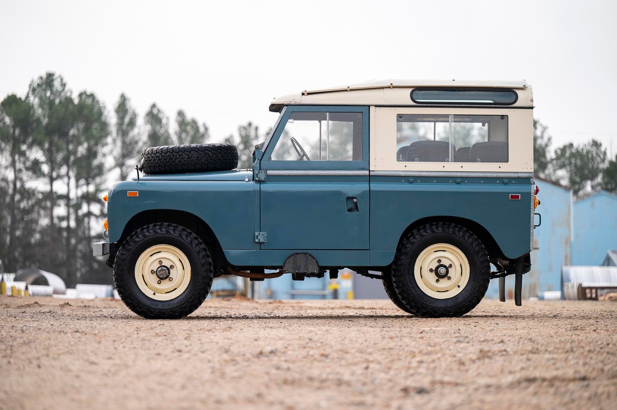 1969 Land Rover 88 Series IIA